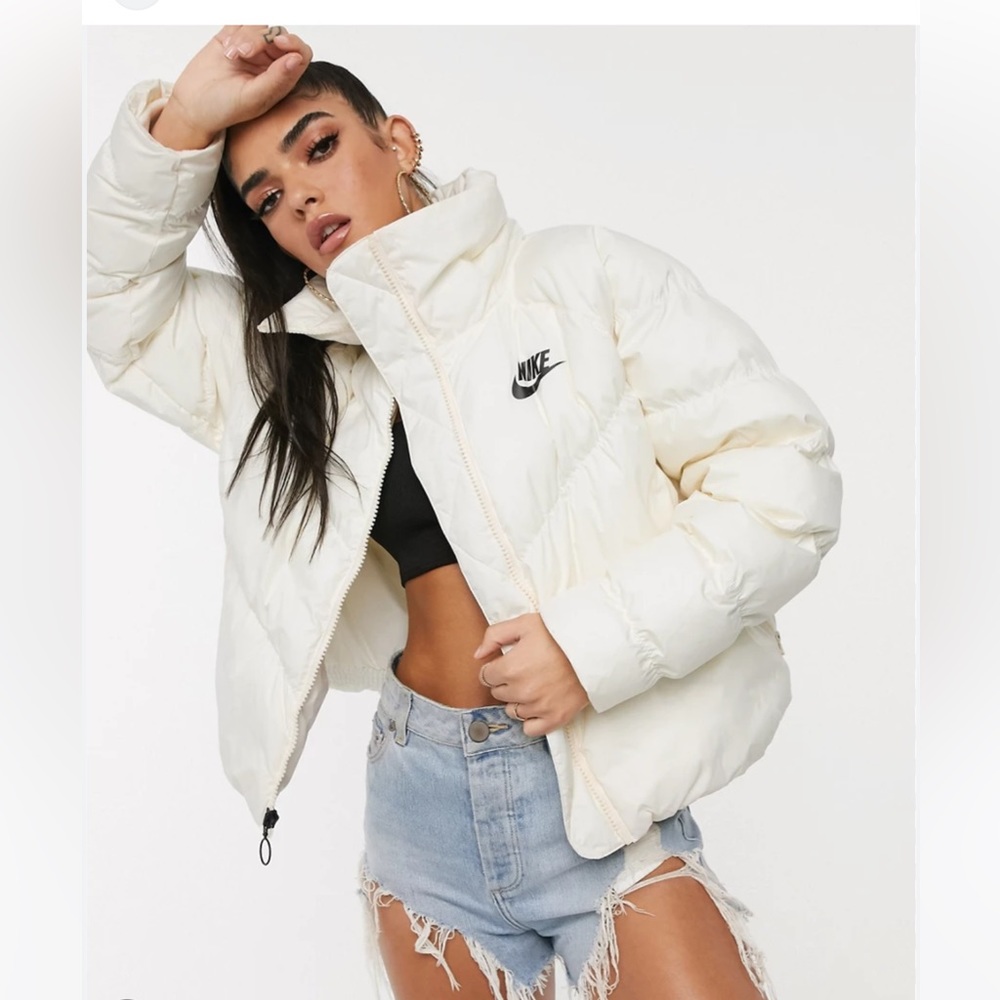 NIKE CREAM HIGH NECK PADDED JACKET SIZE XS